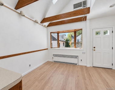 72 Primrose Avenue - Photo Thumbnail 9
