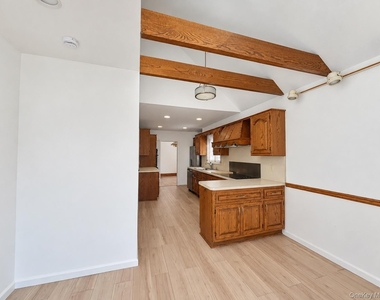 72 Primrose Avenue - Photo Thumbnail 8