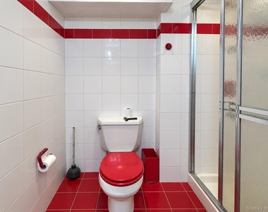 72 Primrose Avenue - Photo Thumbnail 23
