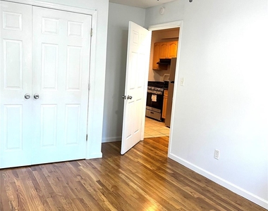 82-81 88th Pl - Photo Thumbnail 6
