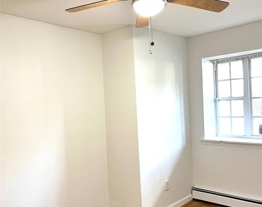 82-81 88th Pl - Photo Thumbnail 5