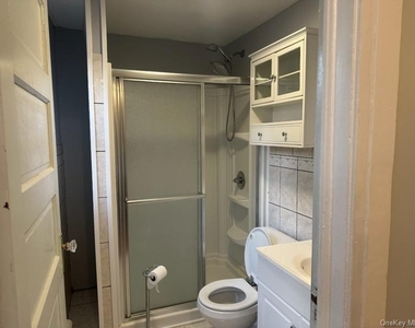 26 Frederick Avenue - Photo Thumbnail 4