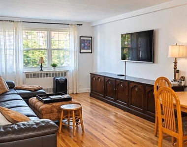 601 Chestnut - Photo Thumbnail 3