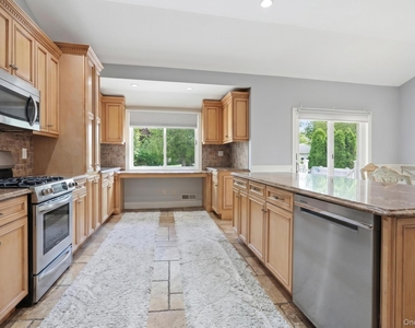47 Orange Dr - Photo Thumbnail 11