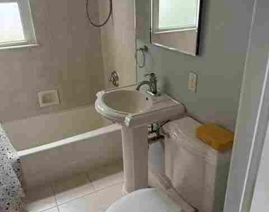 82 Barnyard Ln - Photo Thumbnail 5