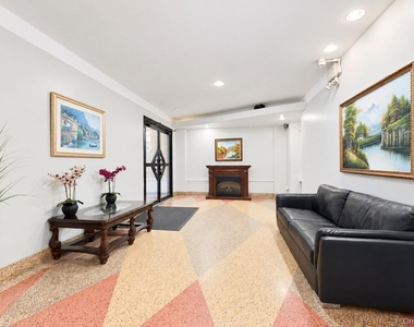 585 Mclean Avenue - Photo Thumbnail 11