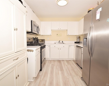 822 Portofino Place - Photo Thumbnail 4
