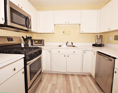 822 Portofino Place - Photo Thumbnail 5