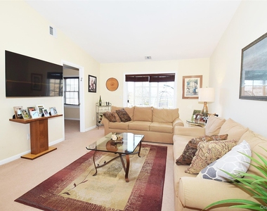 822 Portofino Place - Photo Thumbnail 6