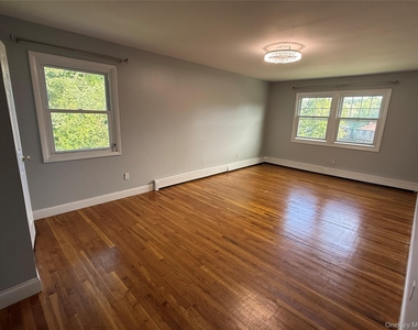 3123 Douglas Drive - Photo Thumbnail 11