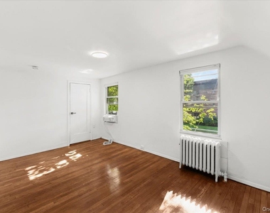 19 Gilchrest Road - Photo Thumbnail 17