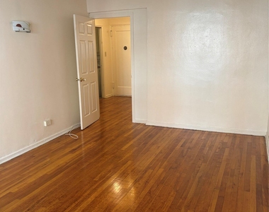 33-25 81 Street - Photo Thumbnail 7