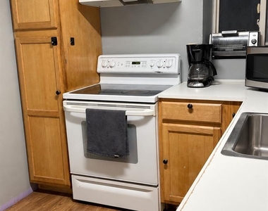 141 E John Street - Photo Thumbnail 1