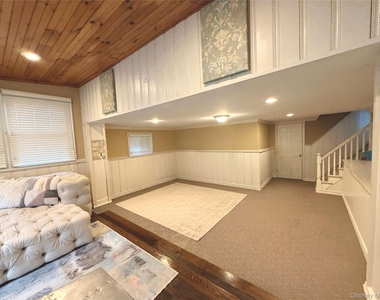 17 Renee Place - Photo Thumbnail 7