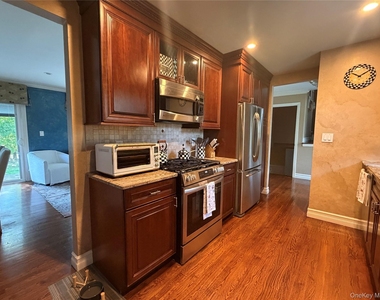 17 Renee Place - Photo Thumbnail 3