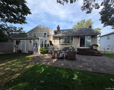 17 Renee Place - Photo Thumbnail 19
