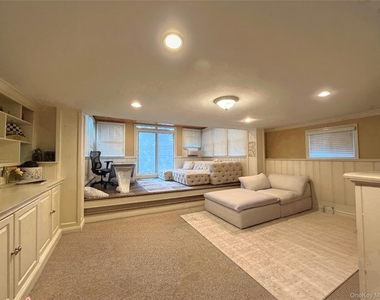 17 Renee Place - Photo Thumbnail 6