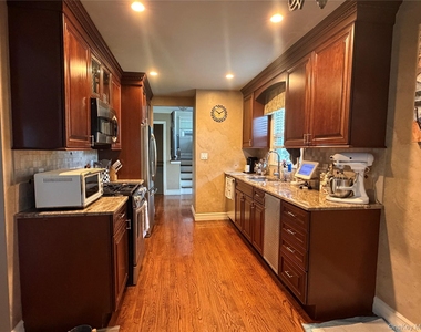 17 Renee Place - Photo Thumbnail 1