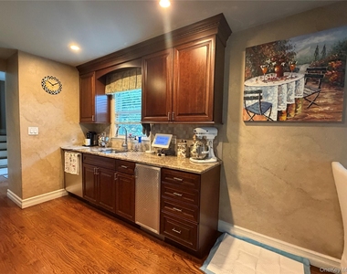 17 Renee Place - Photo Thumbnail 4