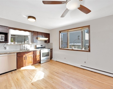 14830 11th Avenue - Photo Thumbnail 4