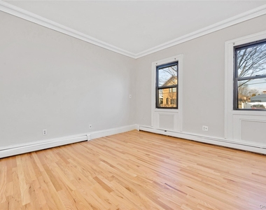 14830 11th Avenue - Photo Thumbnail 7