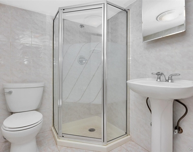 14830 11th Avenue - Photo Thumbnail 8