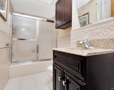 14830 11th Avenue - Photo Thumbnail 6