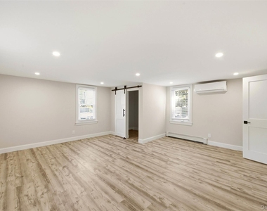 24 Flagpole Lane - Photo Thumbnail 9
