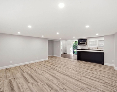 24 Flagpole Lane - Photo Thumbnail 4