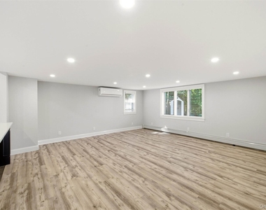 24 Flagpole Lane - Photo Thumbnail 2