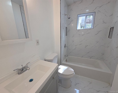 16 Gray Street - Photo Thumbnail 9