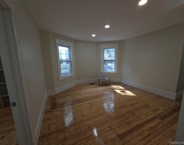 16 Gray Street - Photo Thumbnail 1