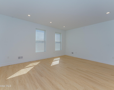 1133 Loudon Road - Photo Thumbnail 12