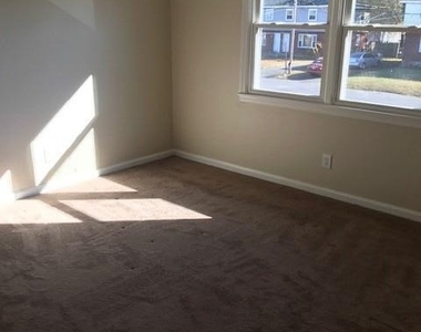 7 Derry Lane - Photo Thumbnail 5
