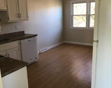 7 Derry Lane - Photo Thumbnail 2