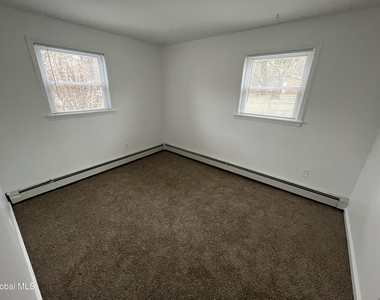 11-21 Ashdown Road - Photo Thumbnail 13