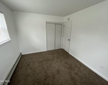 11-21 Ashdown Road - Photo Thumbnail 14