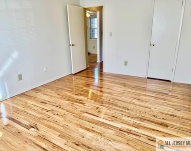 25 Cyprus Lane - Photo Thumbnail 1