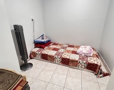 2810 Beverley Road - Photo Thumbnail 11