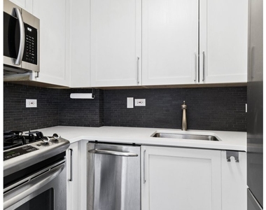 200 E 27th Street - Photo Thumbnail 2