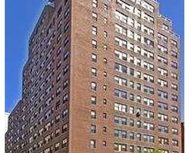 200 E 27th Street - Photo Thumbnail 10