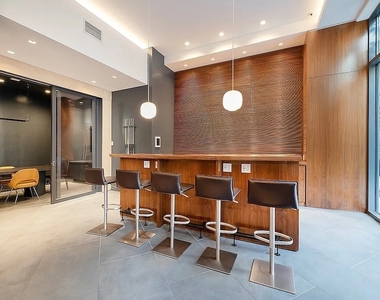 250 East Houston Street - Photo Thumbnail 14