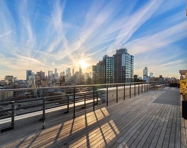 250 East Houston Street - Photo Thumbnail 10