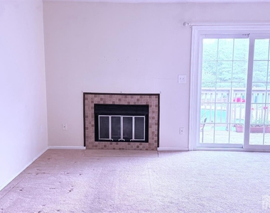 4313 Bayberry Court - Photo Thumbnail 7