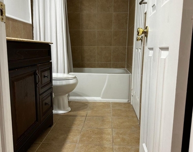 701 Woodbridge Commons Way - Photo Thumbnail 7