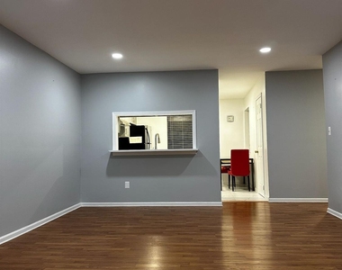 701 Woodbridge Commons Way - Photo Thumbnail 3