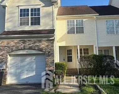 131 Murray Drive - Photo Thumbnail 1
