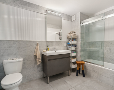25 Monroe Place - Photo Thumbnail 3