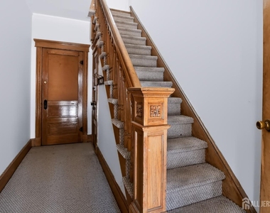 31 Richter Avenue - Photo Thumbnail 2