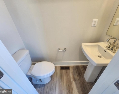 257 Newton Pippin Drive - Photo Thumbnail 8